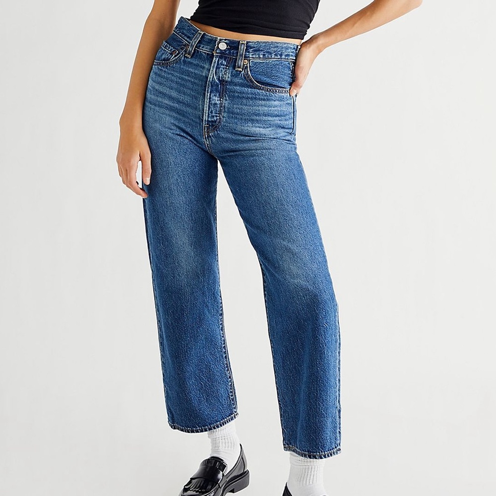 Levi’s Ribcage Straight Ankle Jeans